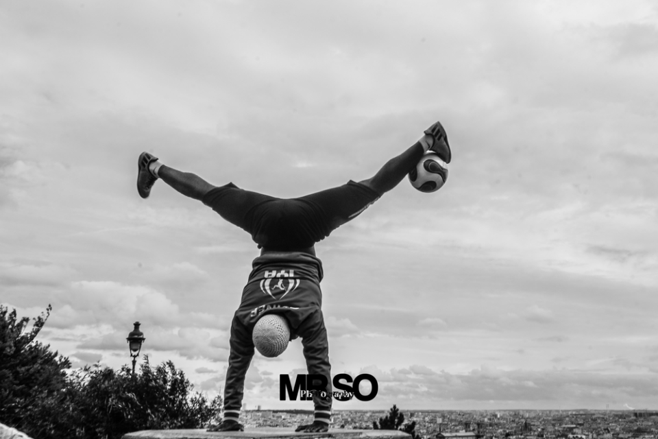 Photo d'Iya traore football freestyle artist par mrso.fr photographe sportif et danse à Orléans, Loiret et Centre Val de Loire